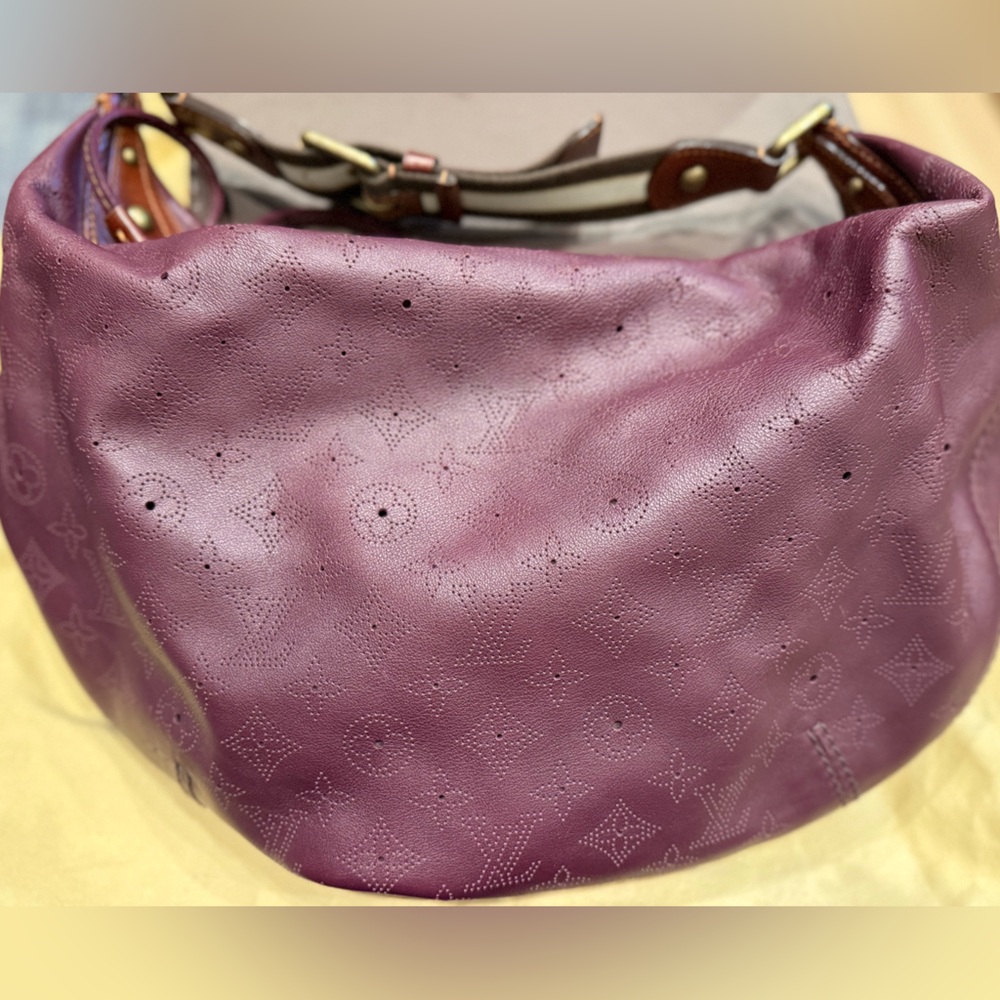 Louis Vuitton Mahina Onatah GM bag